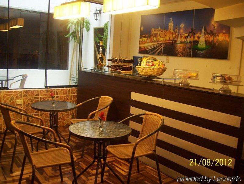 Casahotel Jockey Plaza Mall Lima Restaurant photo